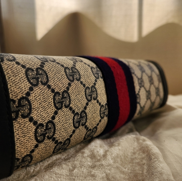 Authentic Gucci Sherryline Clutch Bag - Picture 11 of 11